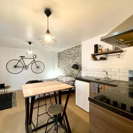 Le Manhattan Studio Apartment *